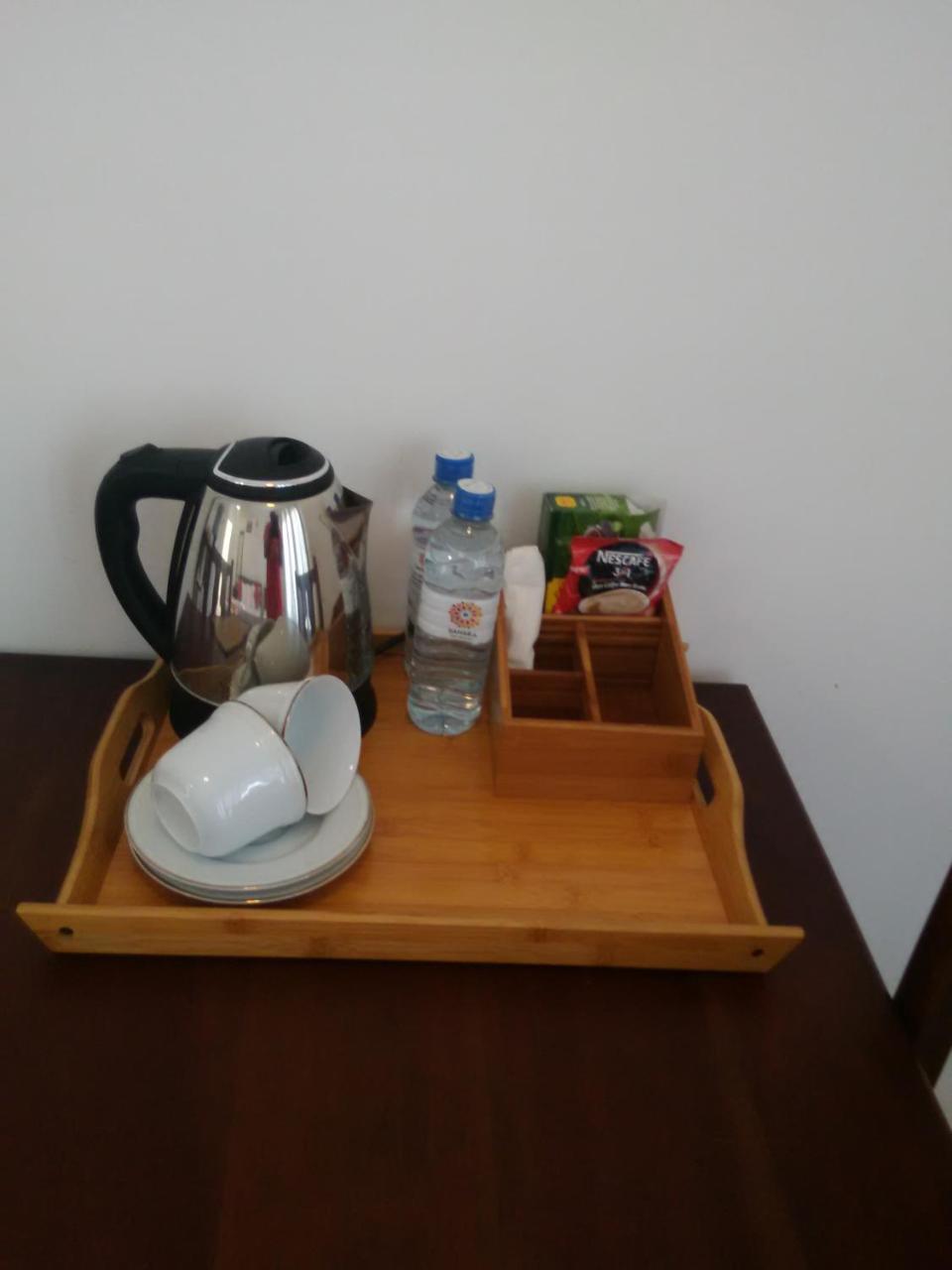 Airport 4 Season Transit Hotel カトゥナカヤ エクステリア 写真